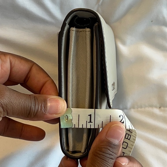 MICHAEL KORS GREY SAFFIANO LEATHER CHAIN BAG - Picture 16 of 16